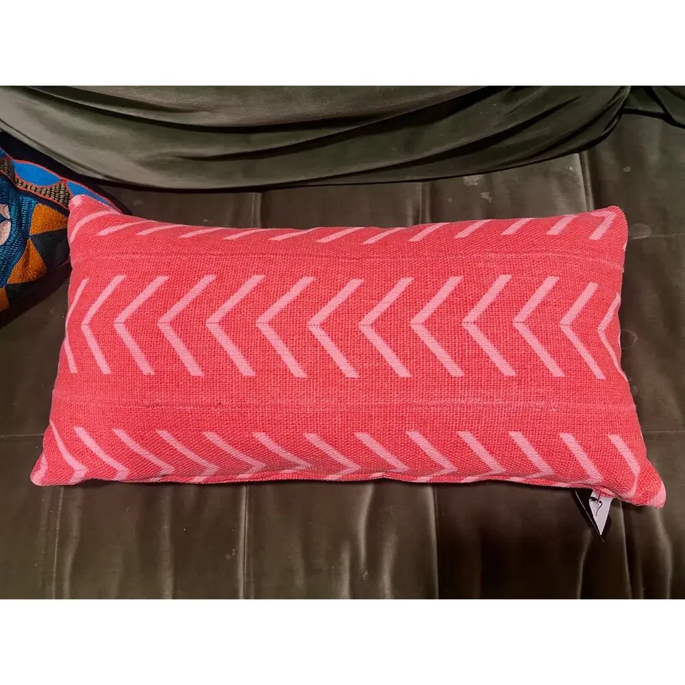 NWT Magaschoni Home Coral Arrow Cotton Lumbar Pillow 12x24